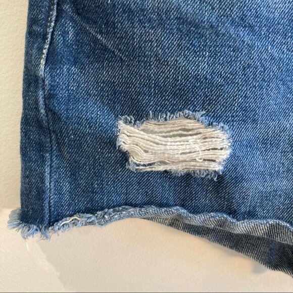 LEVI’S 501 Sz 26 Distressed Button Fly Premium Denim Jean Shorts - Picture 2 of 10